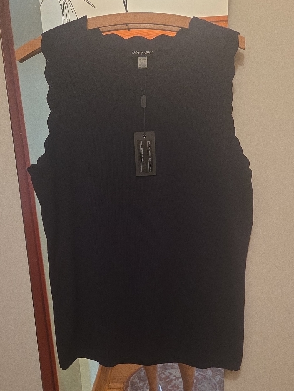 Cable & Gauge Navy Scalloped Edge Sleeveless Knit Top